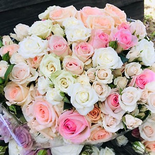 Medium bouquet flowers